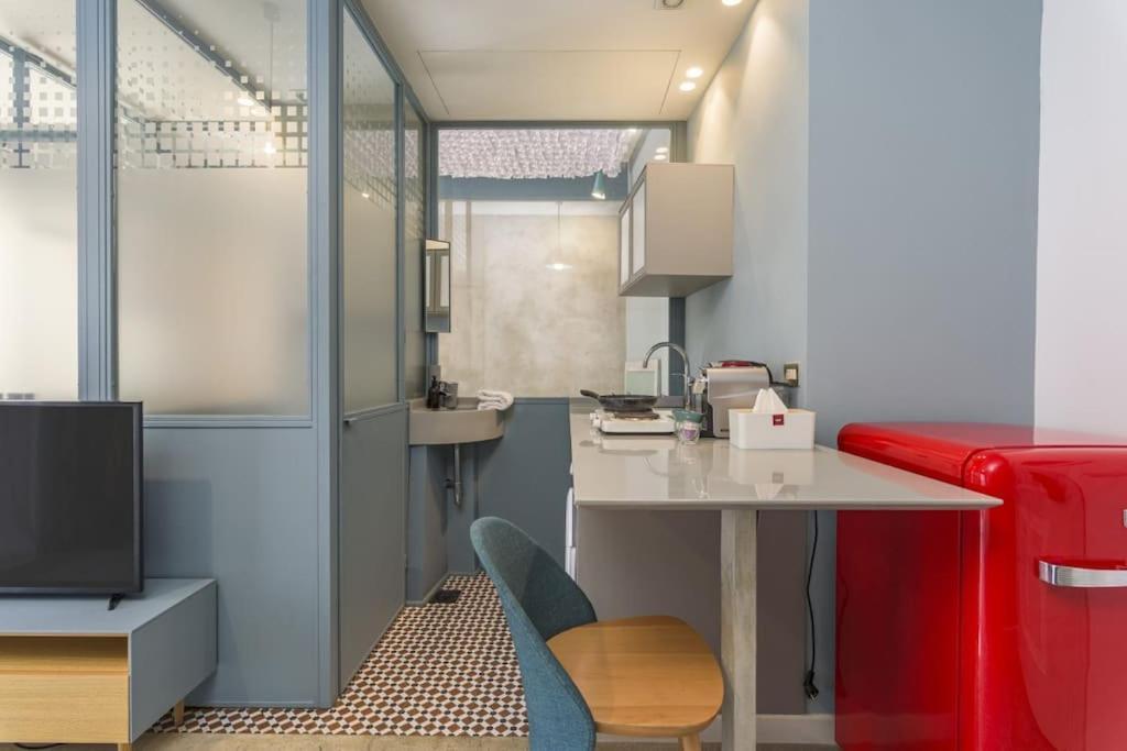 Blueberry 1-br Toot In Mar Mikhael Beirut